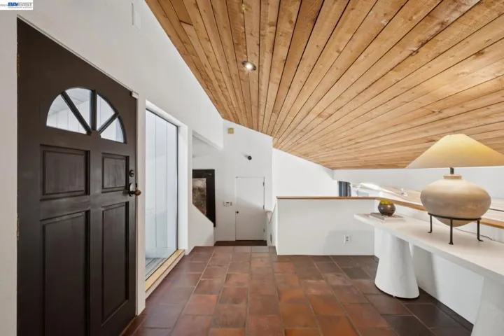 116 Tappan Lane, Orinda, California 94563