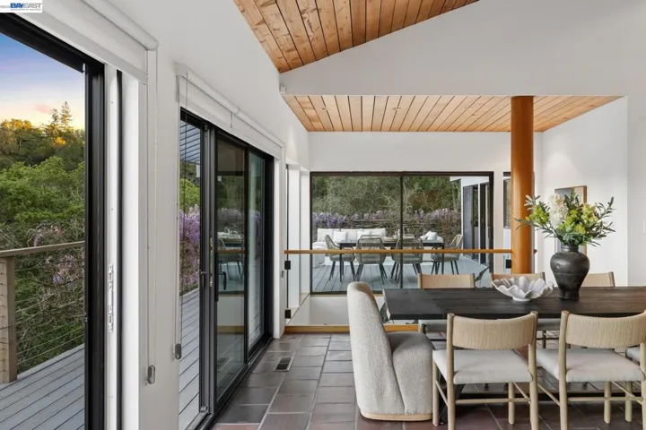 116 Tappan Lane, Orinda, California 94563