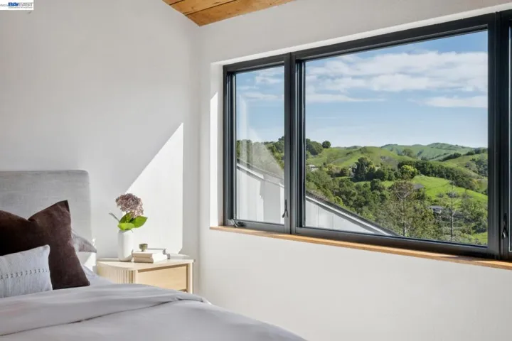 116 Tappan Lane, Orinda, California 94563