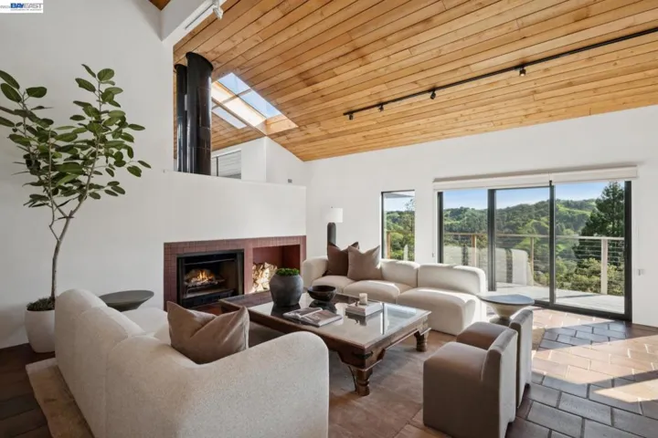116 Tappan Lane, Orinda, California 94563