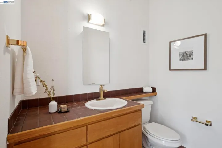 116 Tappan Lane, Orinda, California 94563