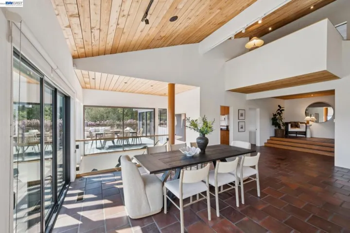 116 Tappan Lane, Orinda, California 94563