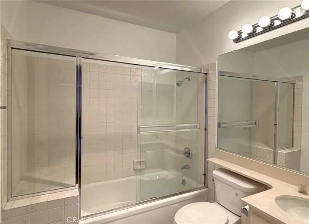 Upstairs shared bath