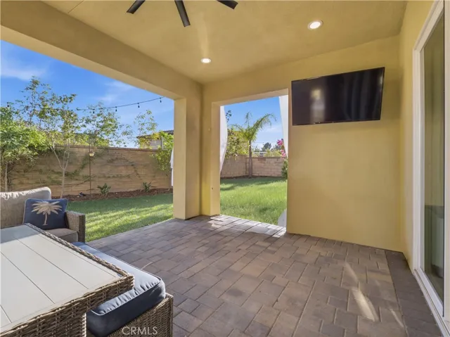 20818 Red Sky Court, Saugus, California 91350