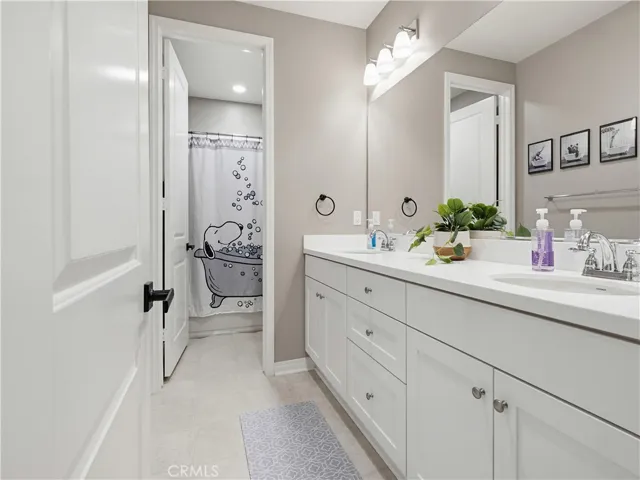 20818 Red Sky Court, Saugus, California 91350