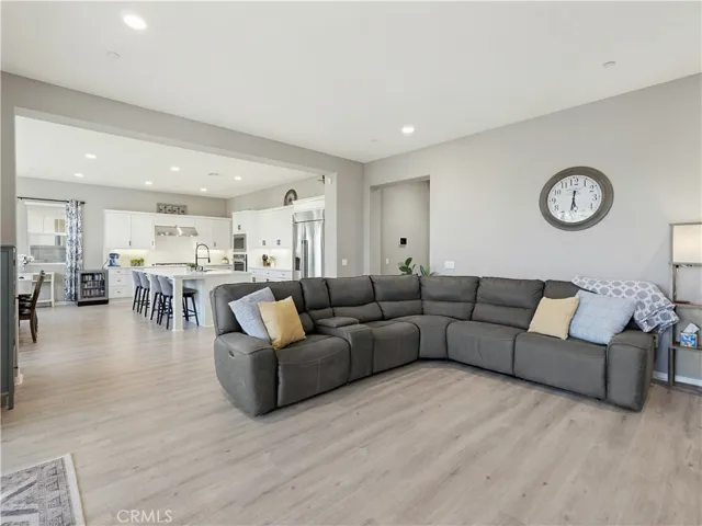 20818 Red Sky Court, Saugus, California 91350
