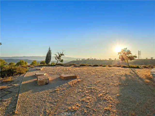 20818 Red Sky Court, Saugus, California 91350