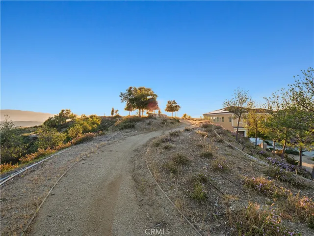 20818 Red Sky Court, Saugus, California 91350