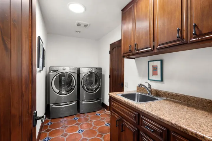 043_hacienda_drive_63_564