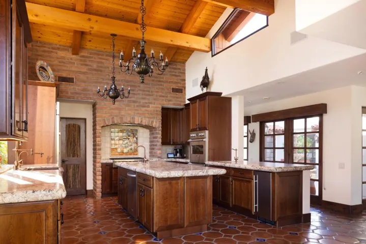 029_hacienda_drive_38_386