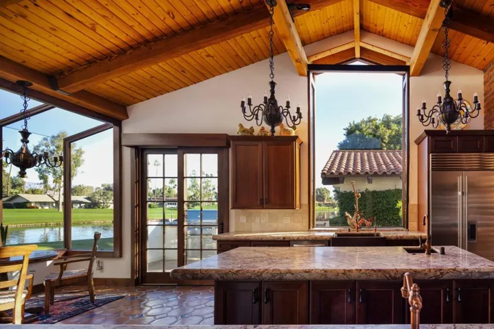 028_hacienda_drive_30_570