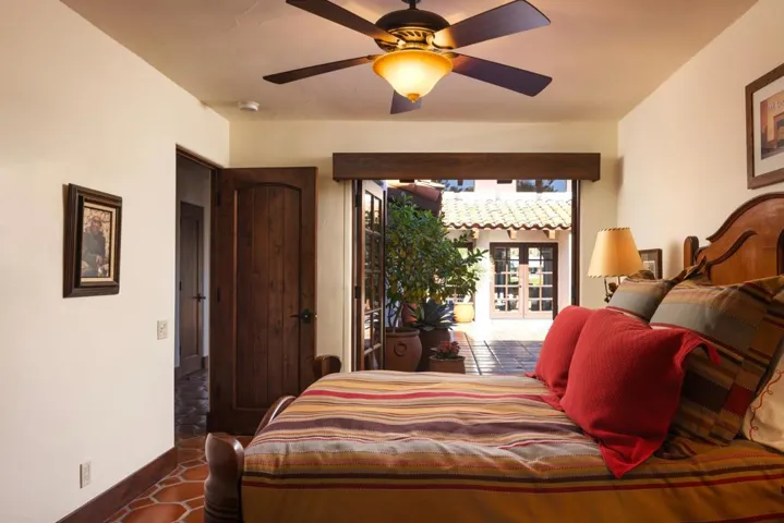 055_hacienda_drive_52_247