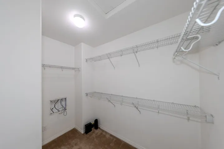 Walk-in closet
