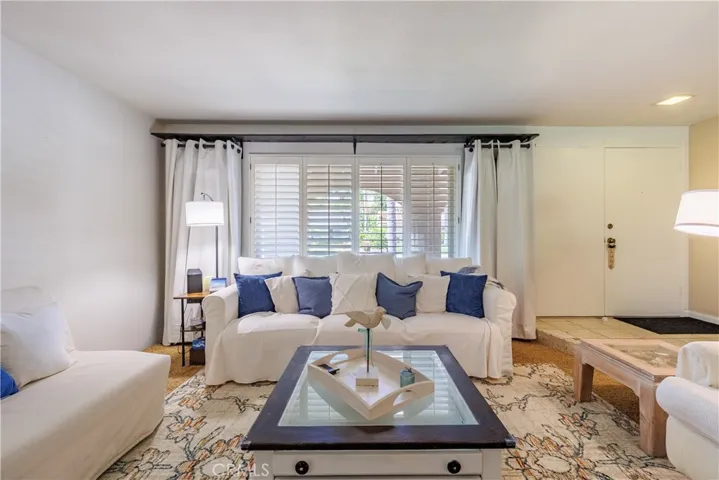 26322 Naccome, Mission Viejo, California 92691