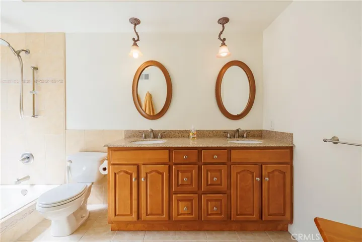 26322 Naccome, Mission Viejo, California 92691