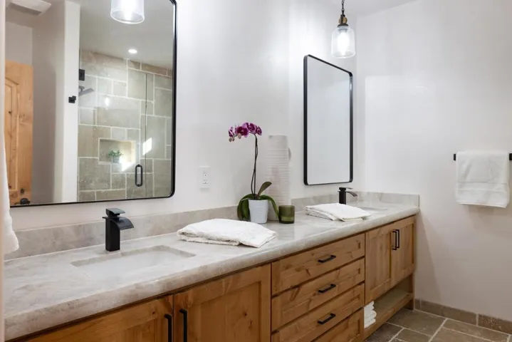 372 Corral De Tierra Road, Salinas, California 93908
