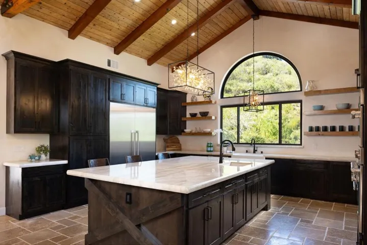 372 Corral De Tierra Road, Salinas, California 93908