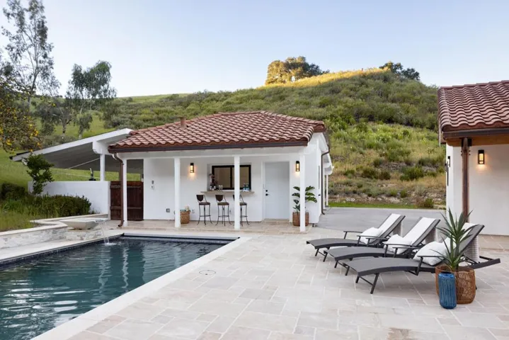 372 Corral De Tierra Road, Salinas, California 93908