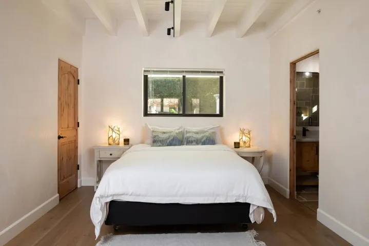 372 Corral De Tierra Road, Salinas, California 93908