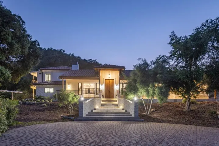 372 Corral De Tierra Road, Salinas, California 93908