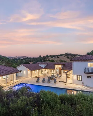372 Corral De Tierra Road, Salinas, California 93908