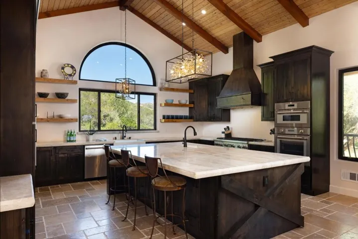 372 Corral De Tierra Road, Salinas, California 93908