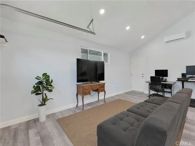 9800 Kessler, Chatsworth, California 91311