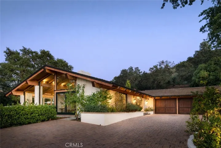 3620 River Farm Drive, Westlake Village, California 91361