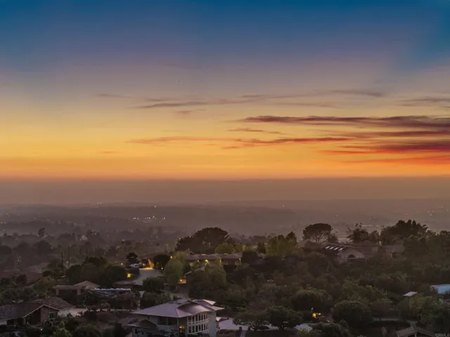 2166 Camino Cantera, Vista, California 92084