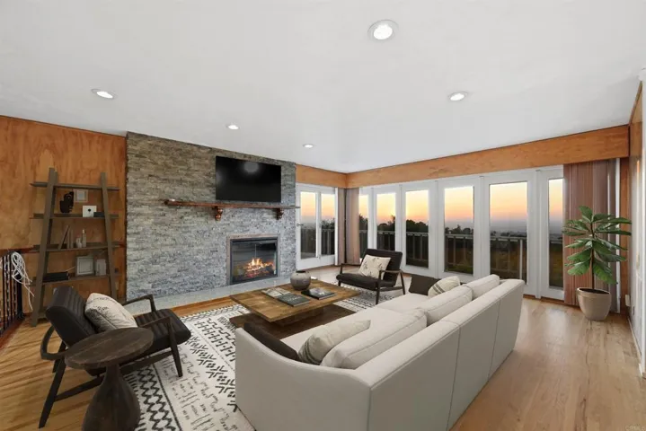 https://zimg.paragon.ice.com/ParagonImages/Property/PP/CR/-114921/9/533/400/386862db4fadcc58ae23e79f