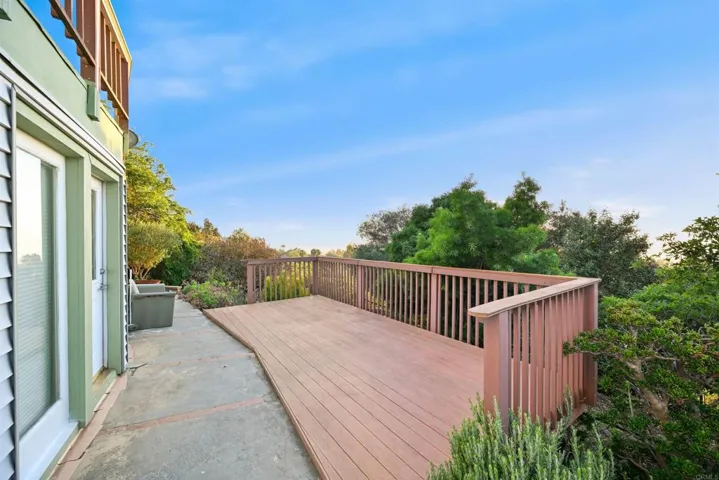 2166 Camino Cantera, Vista, California 92084