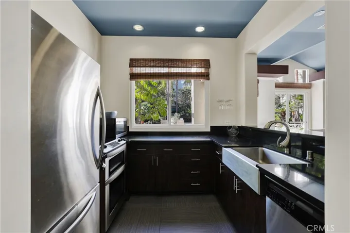 2253 Martin #410, Irvine, California 92612