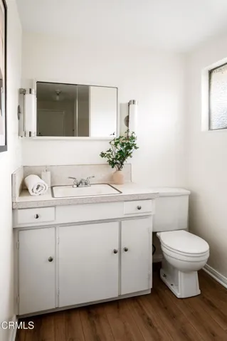 046_126_E_4th_Ontario