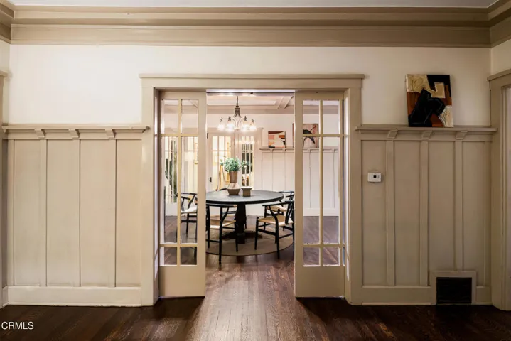 026_126_E_4th_Ontario