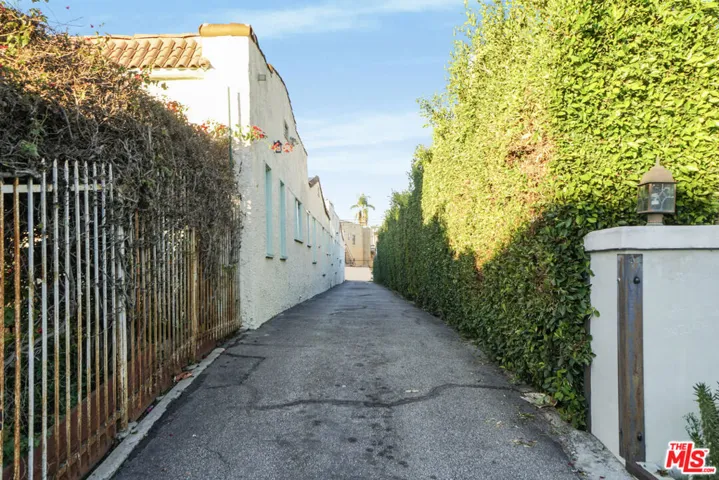 1533 6th Avenue, Los Angeles, California 90019