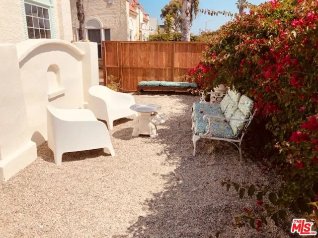 1533 6th Avenue, Los Angeles, California 90019