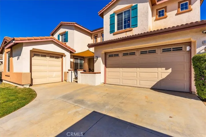 Airbnb quarters on left side of home with private entry.  Short term or long term rentals OK.