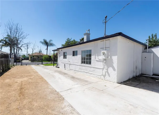 25160 Elmo, San Bernardino, California 92404