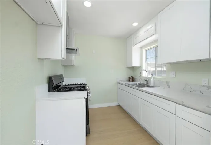 25160 Elmo, San Bernardino, California 92404