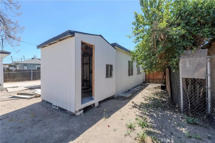 25160 Elmo, San Bernardino, California 92404