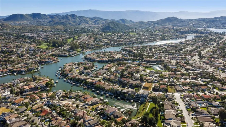 23633 Fair Weather, Canyon Lake, California 92587