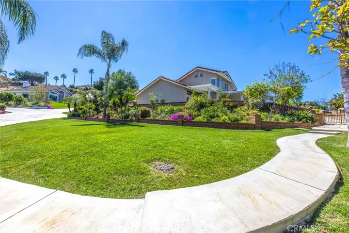 Front yard, possible place for. casita