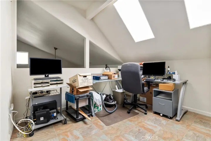 Upstairs Bonus/Office