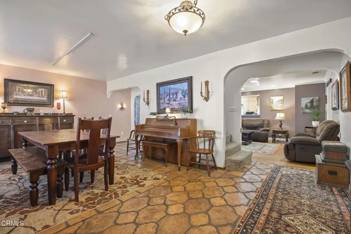 10-web-or-mls-SeaoroStudios-258Mara048