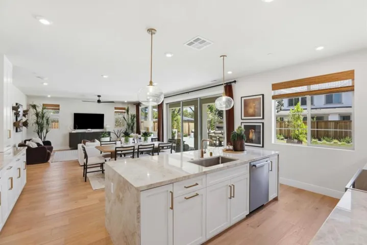 7392 Ailes Court, Gilroy, California 95020