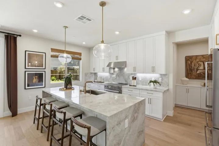 7392 Ailes Court, Gilroy, California 95020