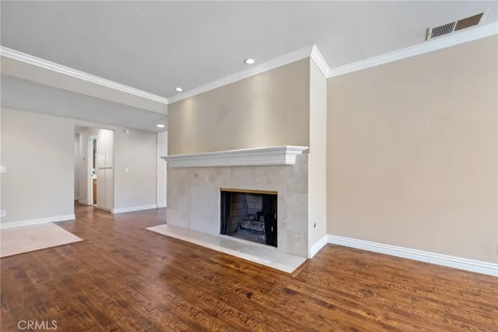 Fireplace with travertine tile surround