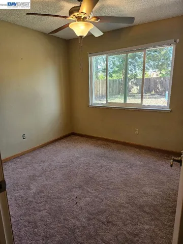 8504 Sunnybrea Dr, Sacramento, California 95823