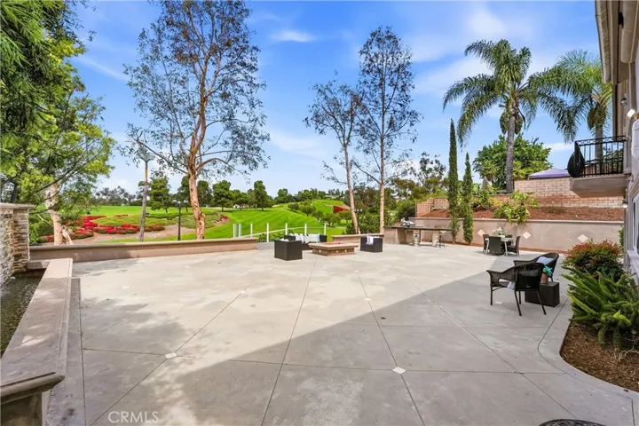 Huge backyard with built-in BBQ, Firepit and water fall. Perfect for entertaining your guests.