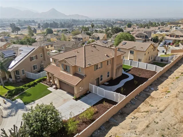 294 Kieswetter, Colton, California 92324